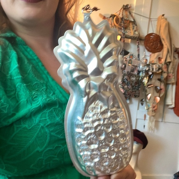 Other - Pineapple Tin